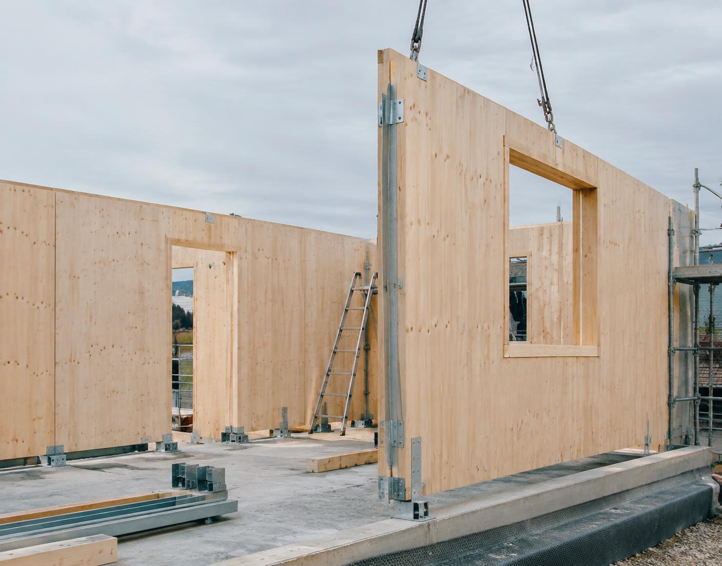Montaje de una estructura de madera industrializada